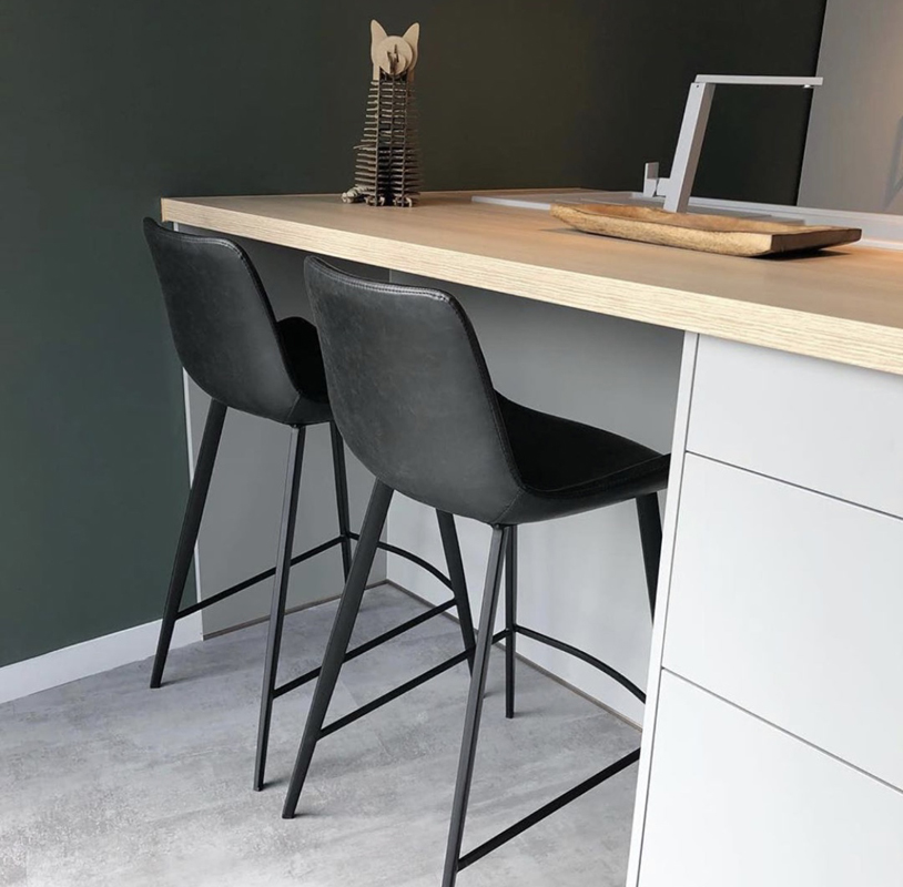 Hype counter stool vintage black