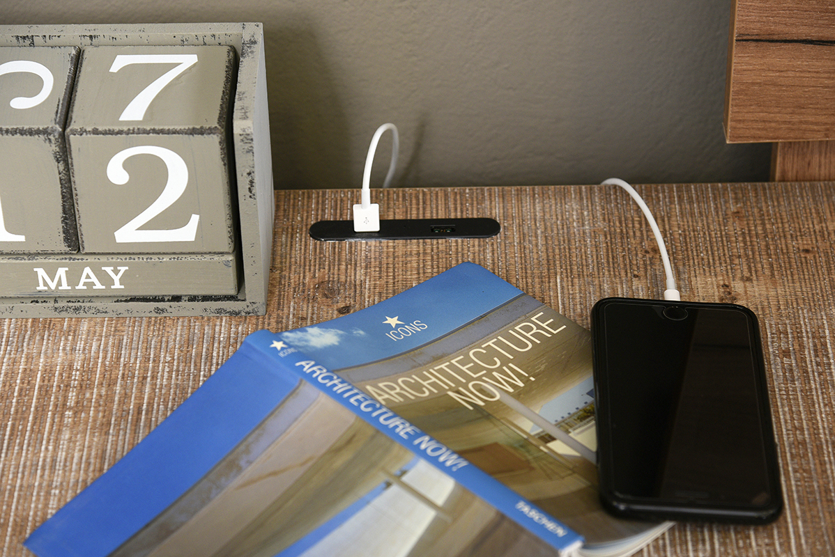 Sicilia komodino krevatokamaras usb charger