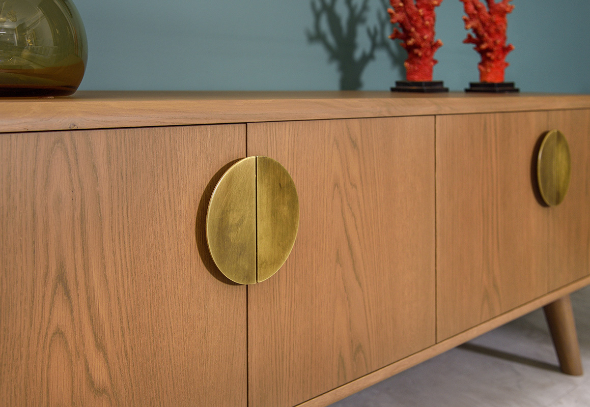 Omicron epiplo tv drys bronze pomola