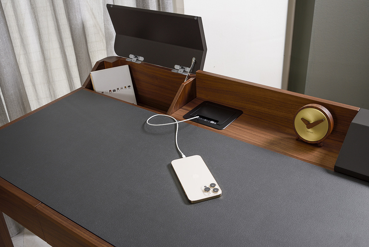 Axel grafeio usb charger