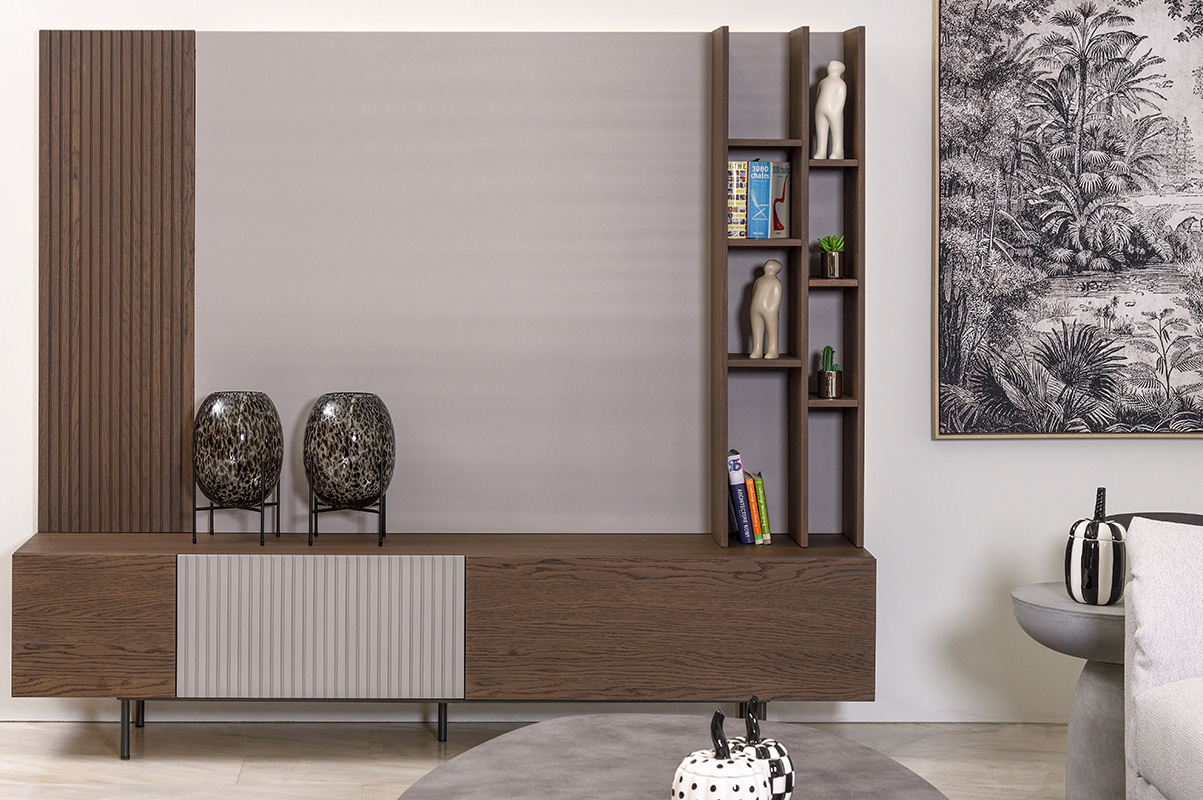 Toledo synthesi saloniou gia tv